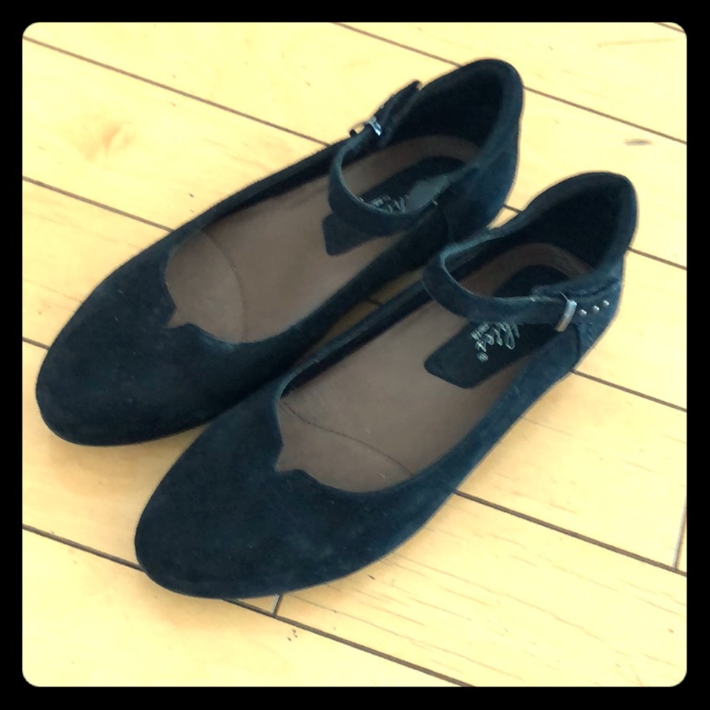 Earthies by Earth Capri ballerina shoe size 6